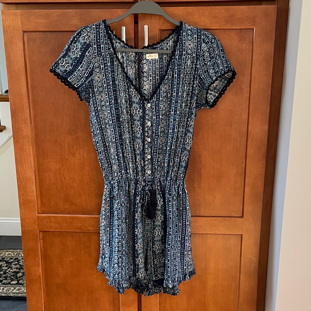 🎉 DONATING ON 3/11! Hollister Romper